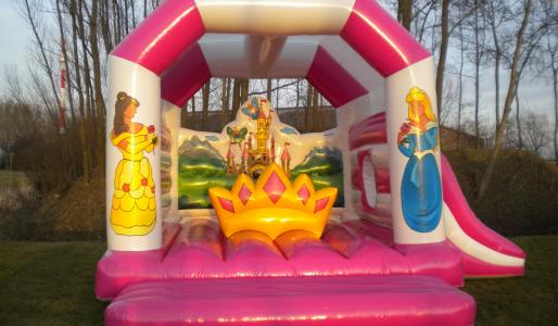 Te huur: het springkasteel 'De prinsessen' Het springkasteel 'De prinsessen' huren